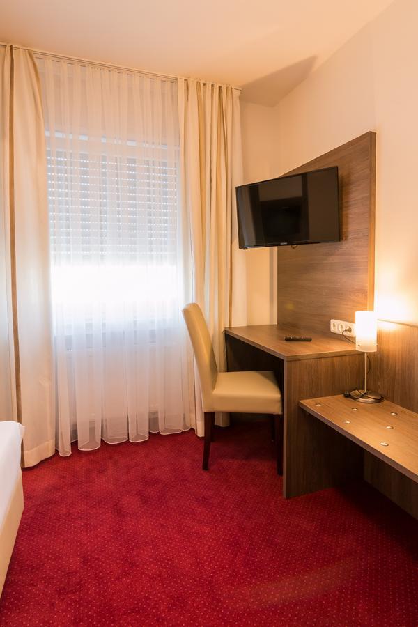 Hotel Restaurant Jaegerhof كيربن المظهر الخارجي الصورة